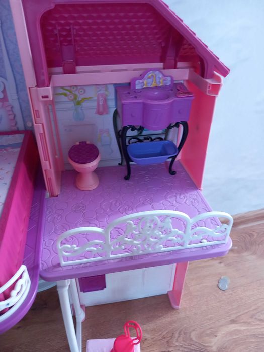 Duży domek dla Barbie
