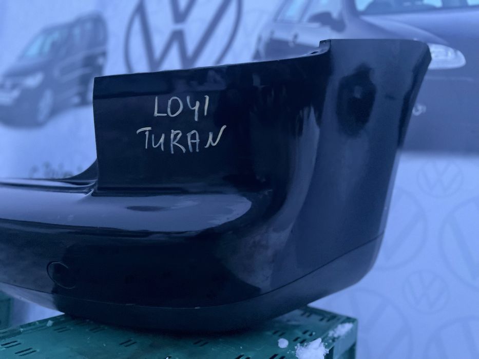 Бампер задній Тоуран L041 задний бампер Touran чорний 2003-2010рік