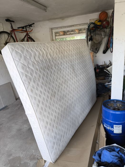materac 160x200 używany