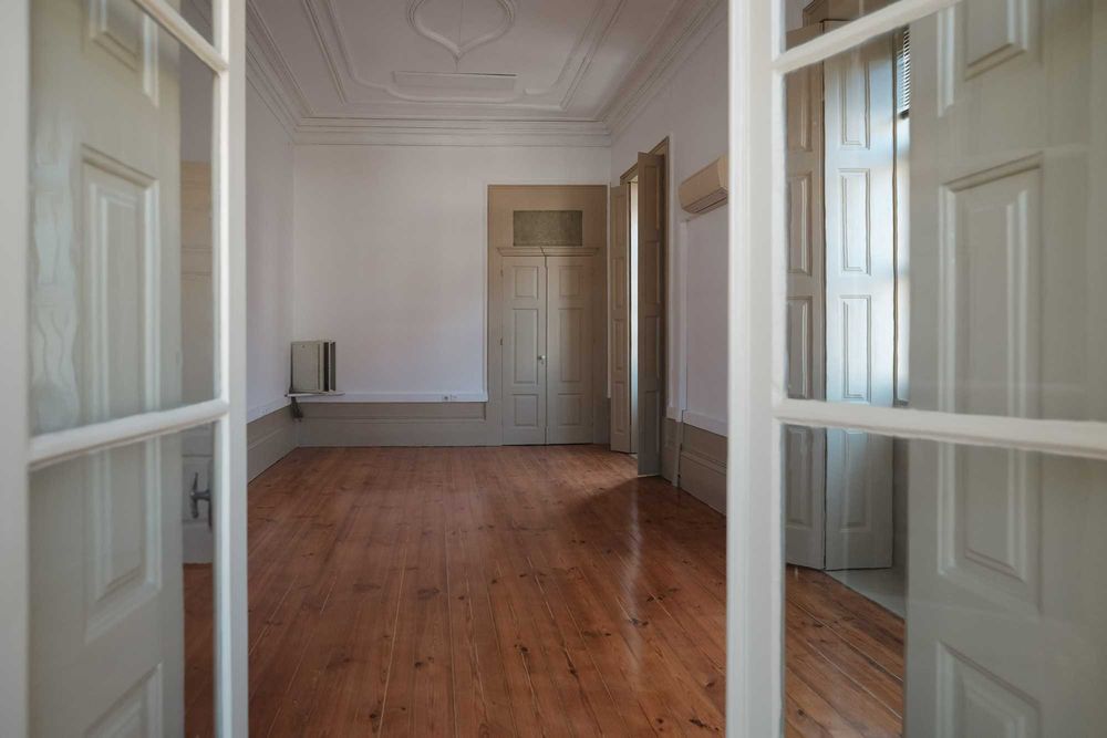 Escritório privado - Rua de Costa Cabral / Av. Combatentes