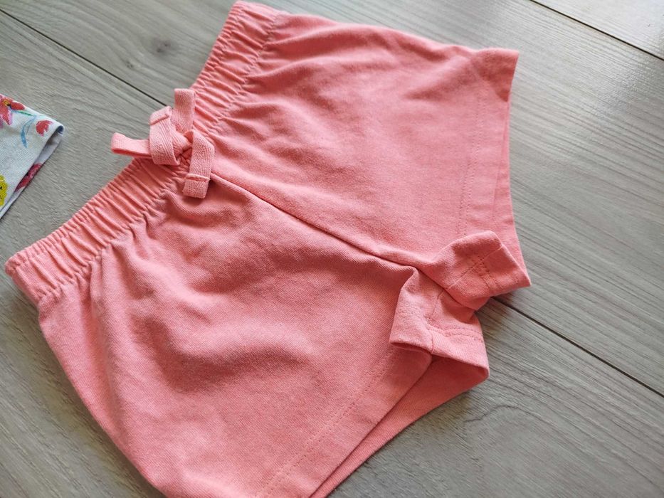 Spodenki dla dziewczynki używane 3 sztuki, rozmiar 74