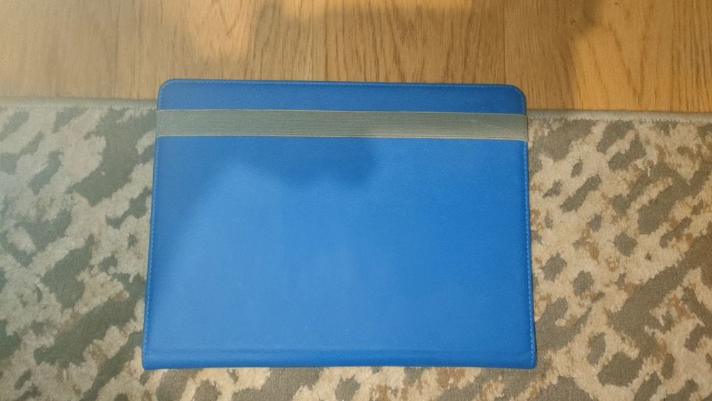 Etui na tablet nowe