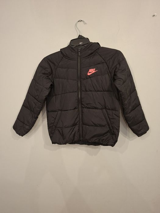 Pikowana kurtka Nike 110/116