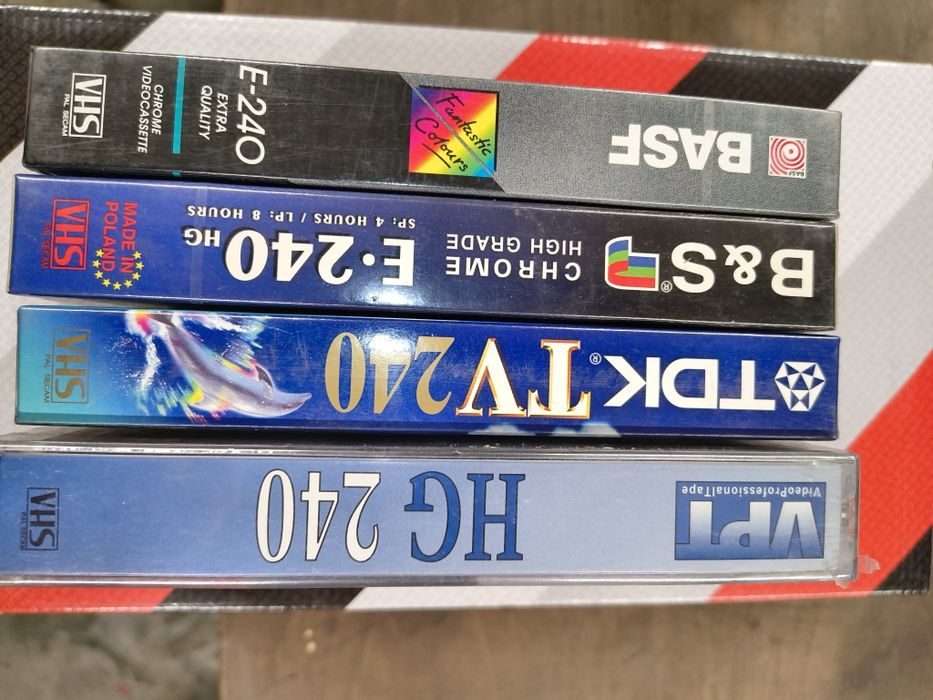 VHS nowe 4 sztuki