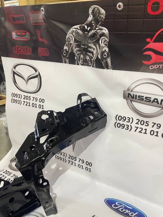 Мазда СХ -5 2017-2023 окуляр кронштейн кріплення фари