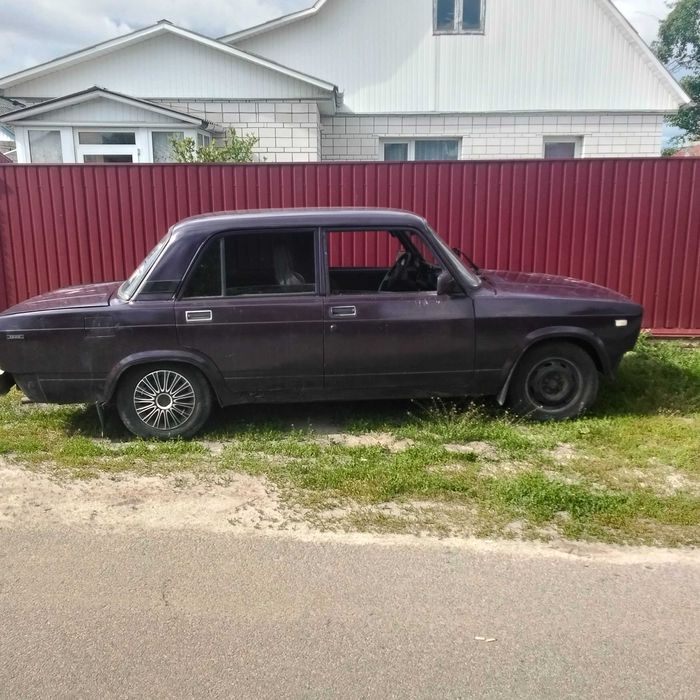 Продам ваз 2105.