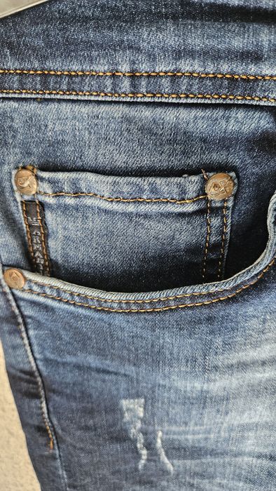 Krótkie spodenki bermudy szorty Armani Jeans roz 31