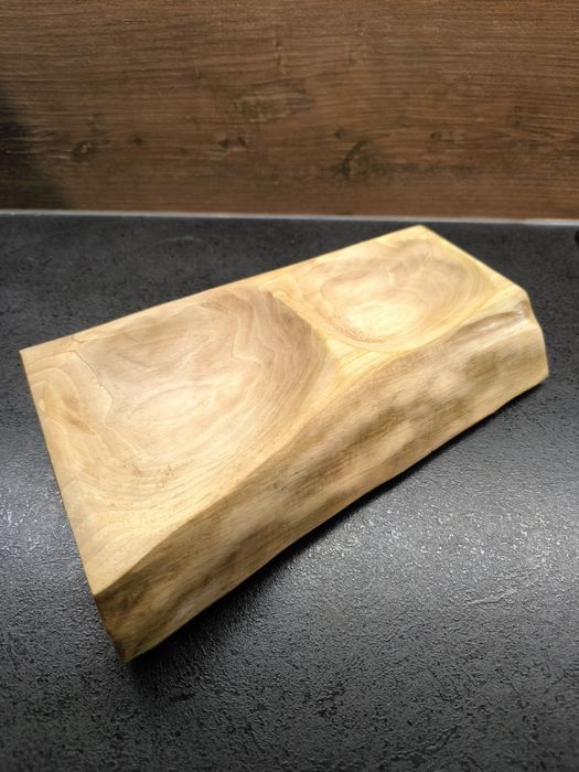 Ręcznie wykonana misa / patera z litego drewna – unikat