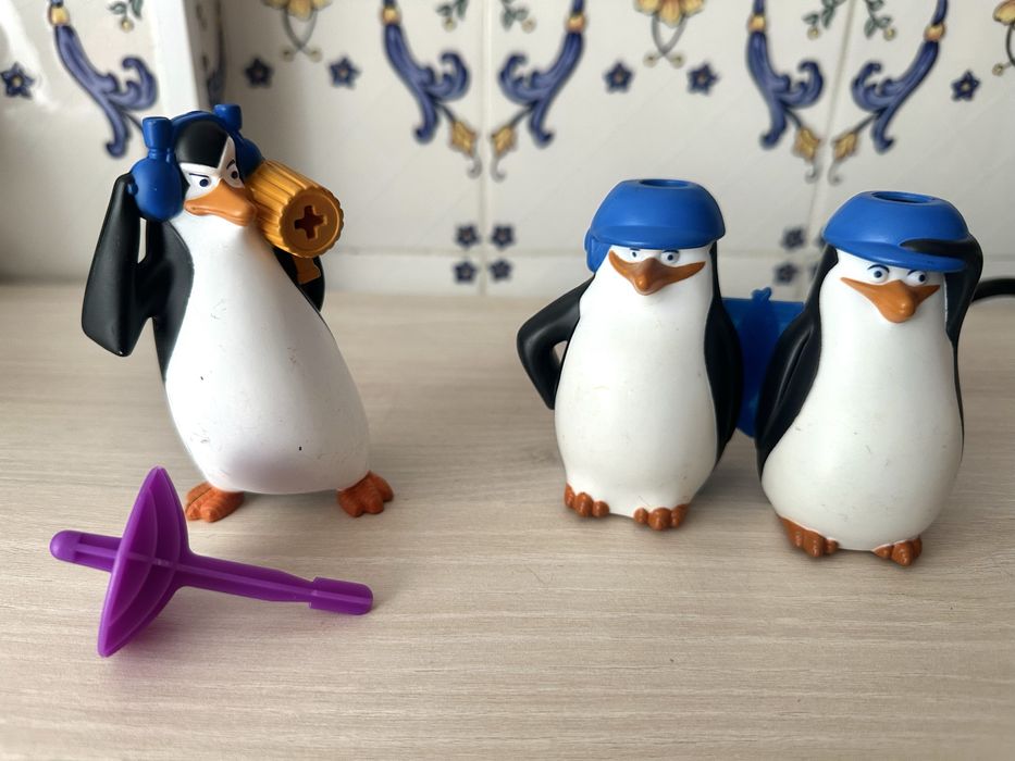 Idade do gelo filme pinguins madagascar disney mcdonalds happy meal