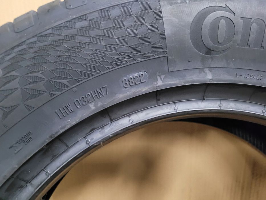 continental ultracontact 215/60 r16 95v 2022rok