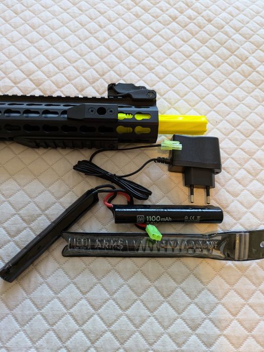 Arma airsoft réplica - Specna Arms M4