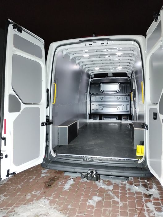VW Crafter L4H2 - podłoga, zabudowa