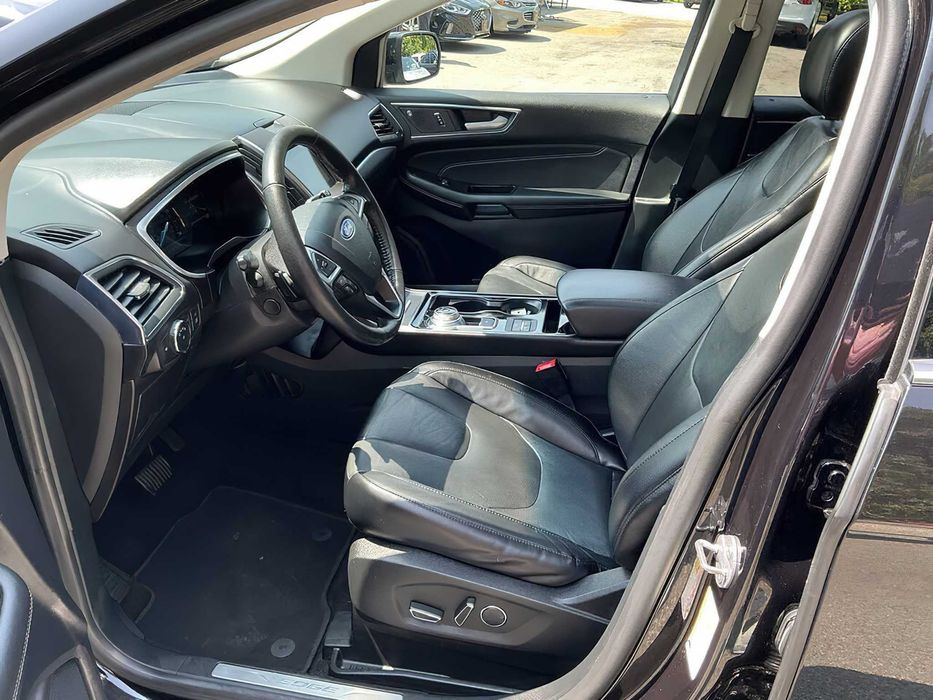 Ford Edge Titanium      2019