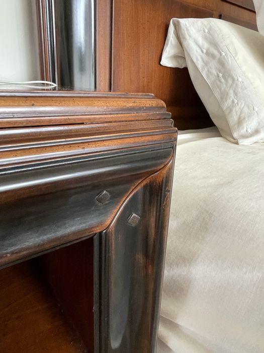 Cama de Casal e Mesas de Cabeceira