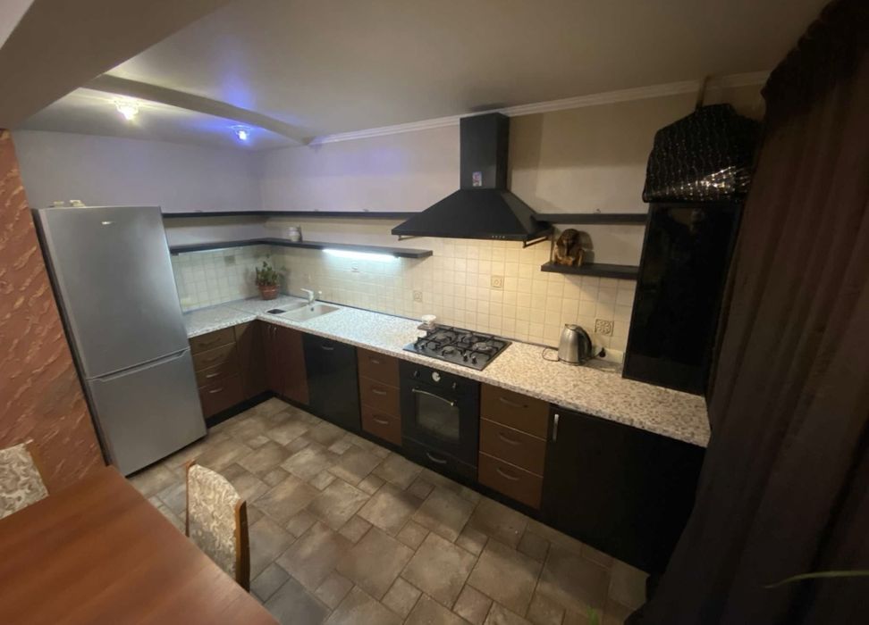 Оренда 3 кин квартири і самрму центрі міста