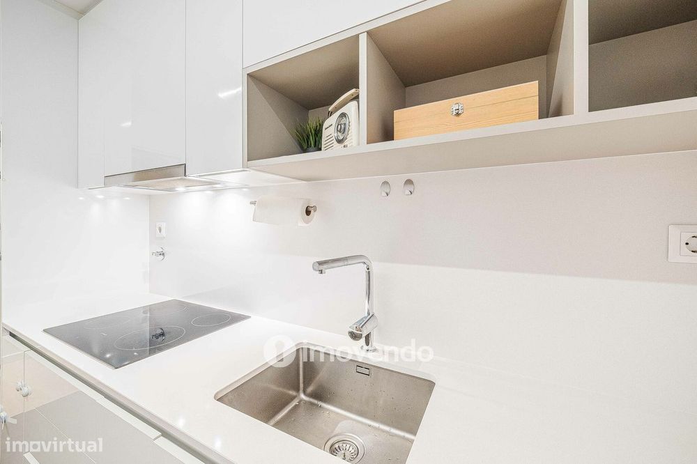 Apartamento T2 moderno, com estacionamento, na Alta de Lisboa