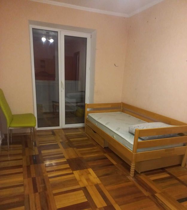 Продам двухкомнатную квартиру с ремонтом на Осипенковском мкр