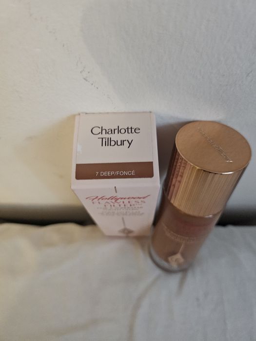 Podkład Flawless nr 7 Charlotte Tilbury