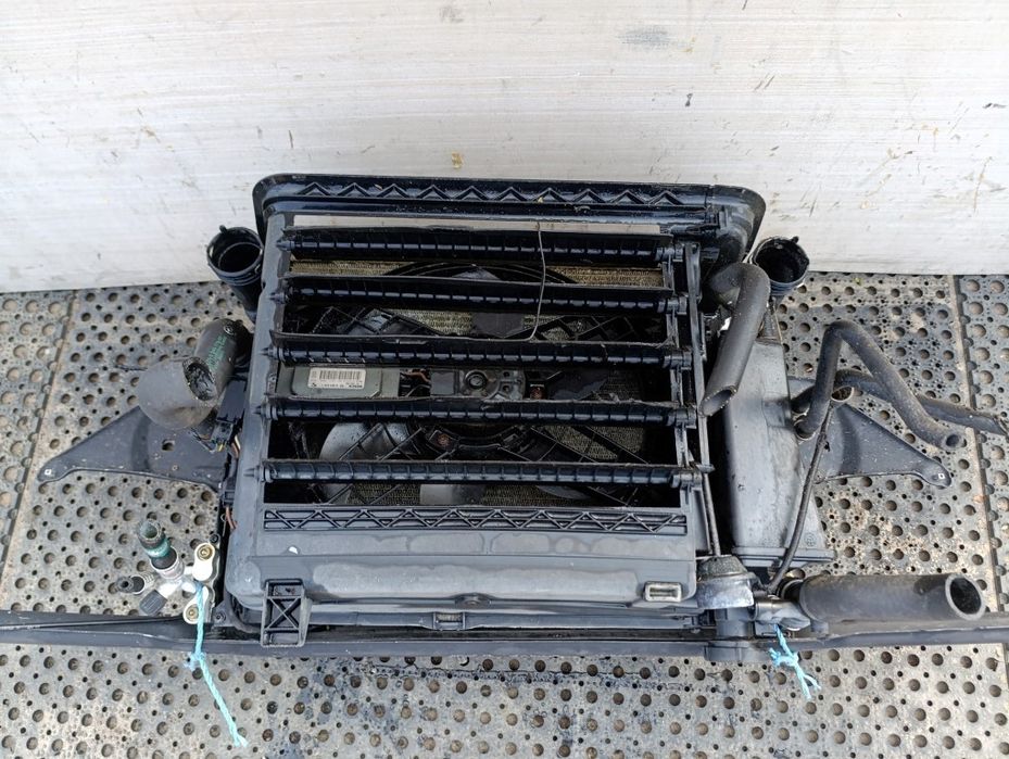 Bmw 318 E46 Coupe 1.9B Pas Przedni Komplet Automat Żaluzja