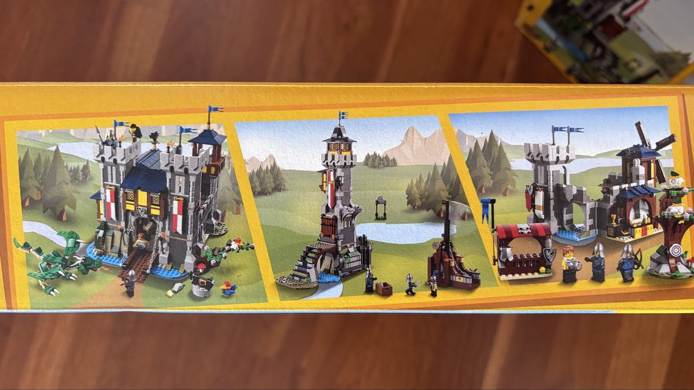 3 conjuntos - LEGO Creator 3 em 1 (31120) Castelo Medieval