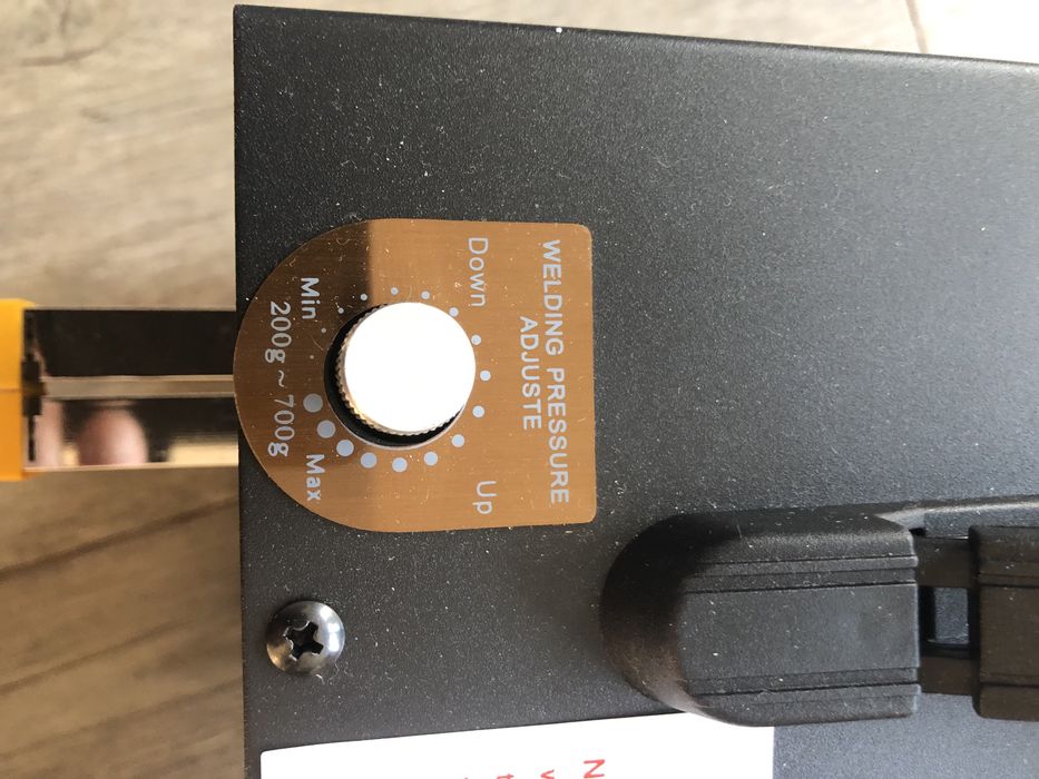 Zgrzewarka punktowa Sunkko 737G