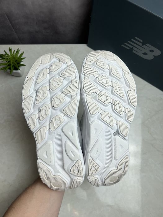 Кросівки Hoka Clifton 9 Розмір 43 Original Взуття