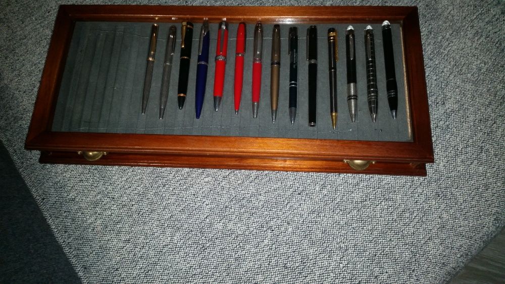 Baixamos o preço Caixa para 18 Esferográficas madeira exótica SÓ esta