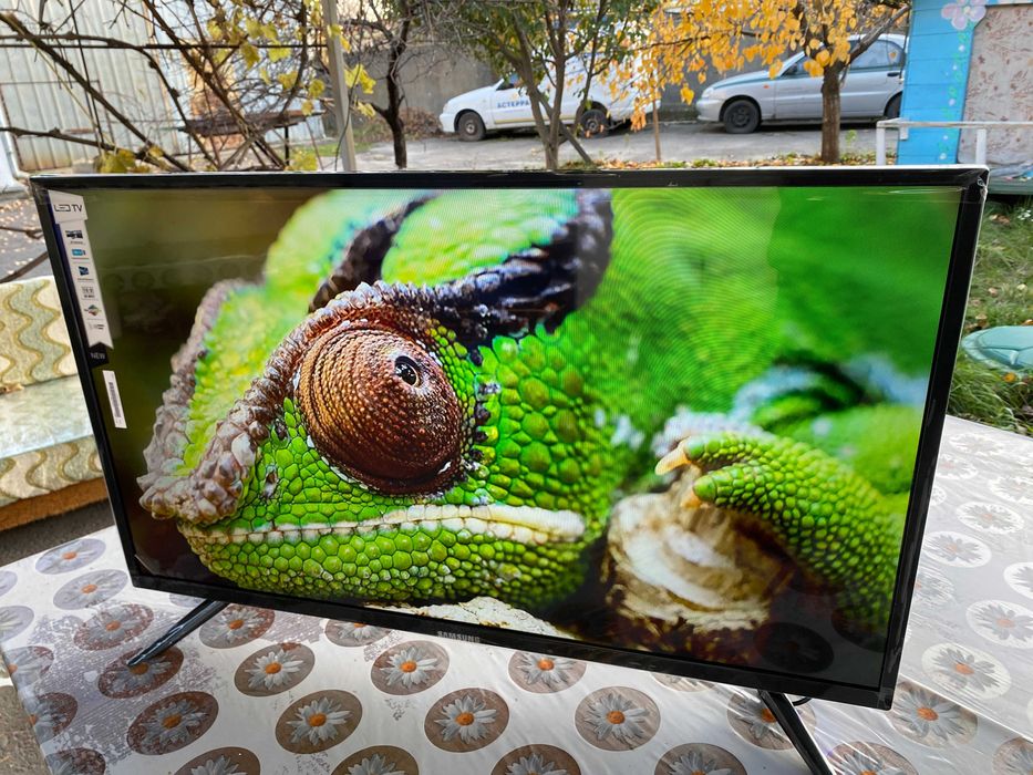 Тонкий 4К телевизор Samsung 45 дюймов Т2  ГОЛОСОВОЙ пульт 2/16GB Smart