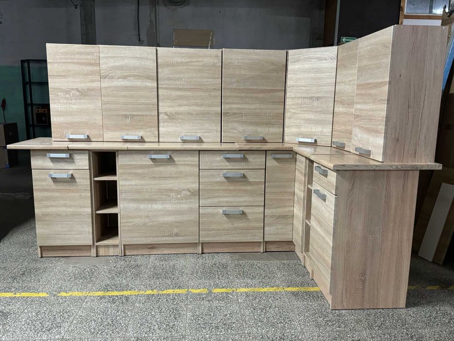 Wyprzedaż mebli kuchennych  skręconych z ekspozycji