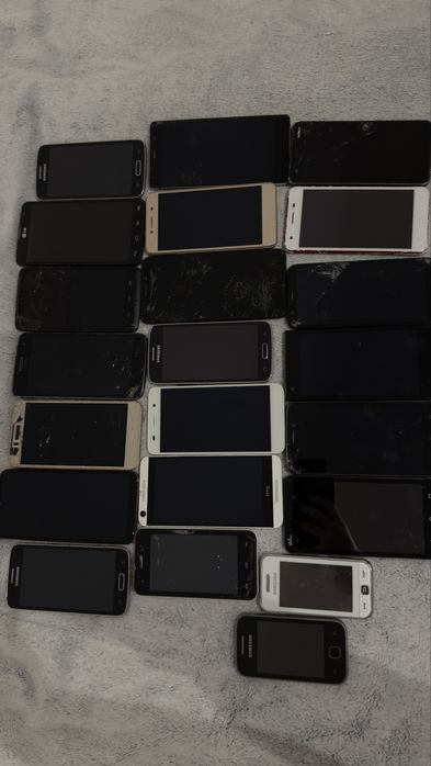 Лот телефонів Huawei, S-Tell, Moto, Archos, Samsung та інші