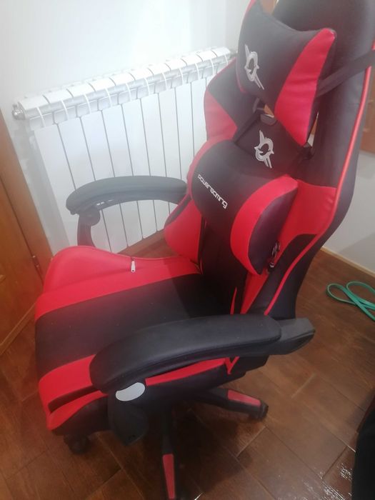 Cadeira gaming em muito bom estado
