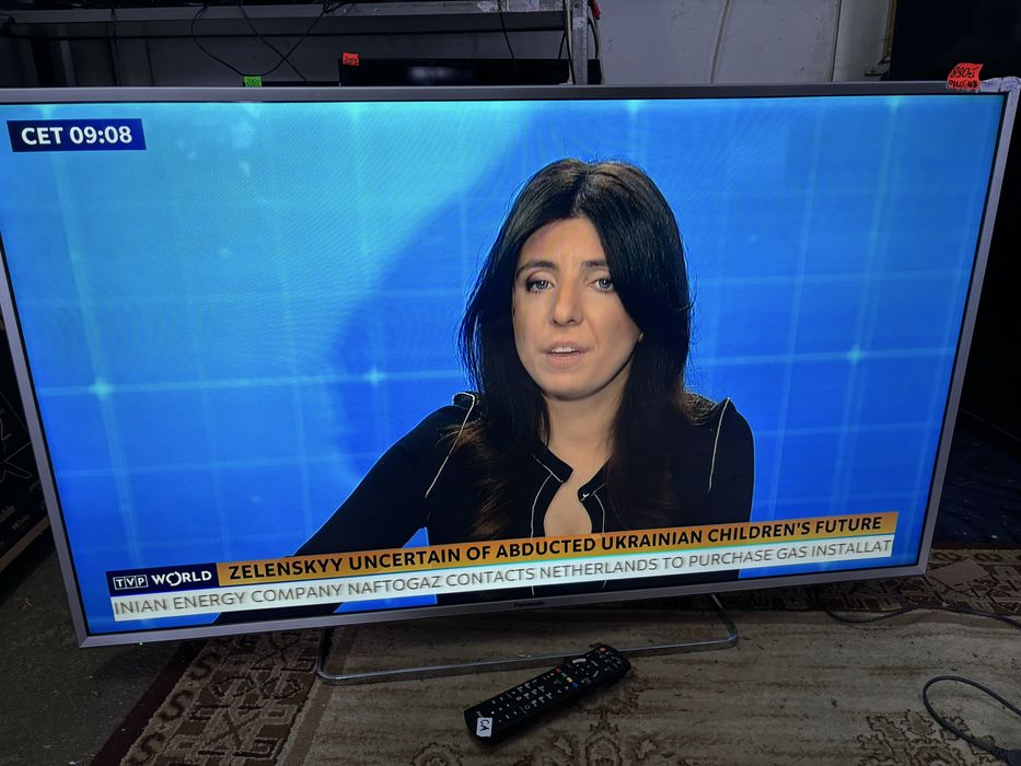 Telewizor Panasonic 49 cali ze Smartem z dekoderem DVBT2 z pilotem
