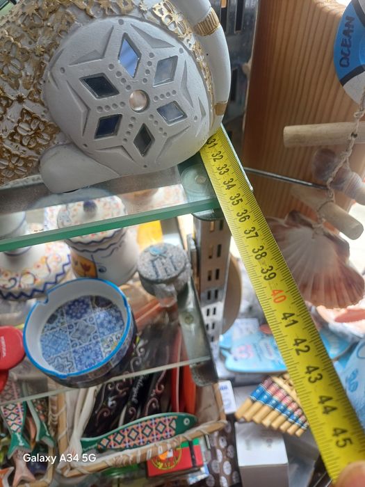 Shelves / Prateleiras /