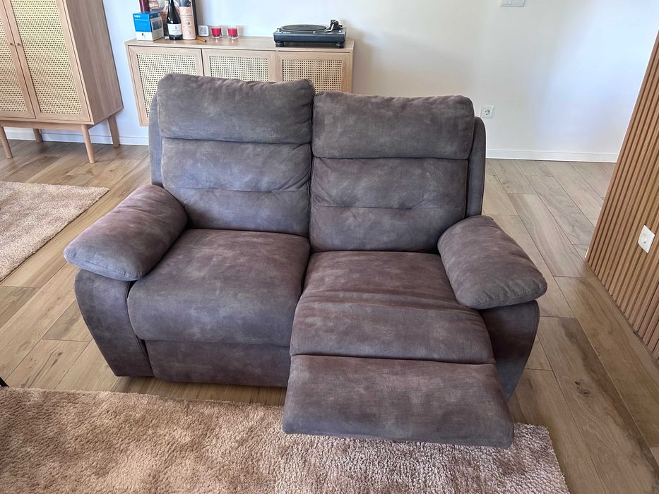 Sofa de 2 lugares com relax