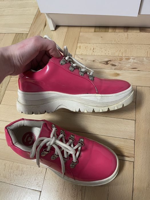 Рожеві кросівки cropp 38 кроси