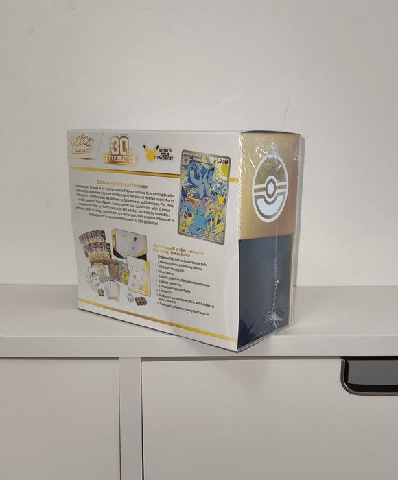 ETB pokemon 30 anos