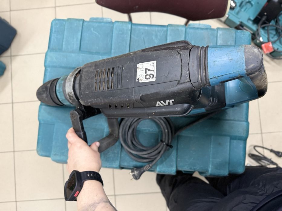HM1213C Makita młot używany sprawny