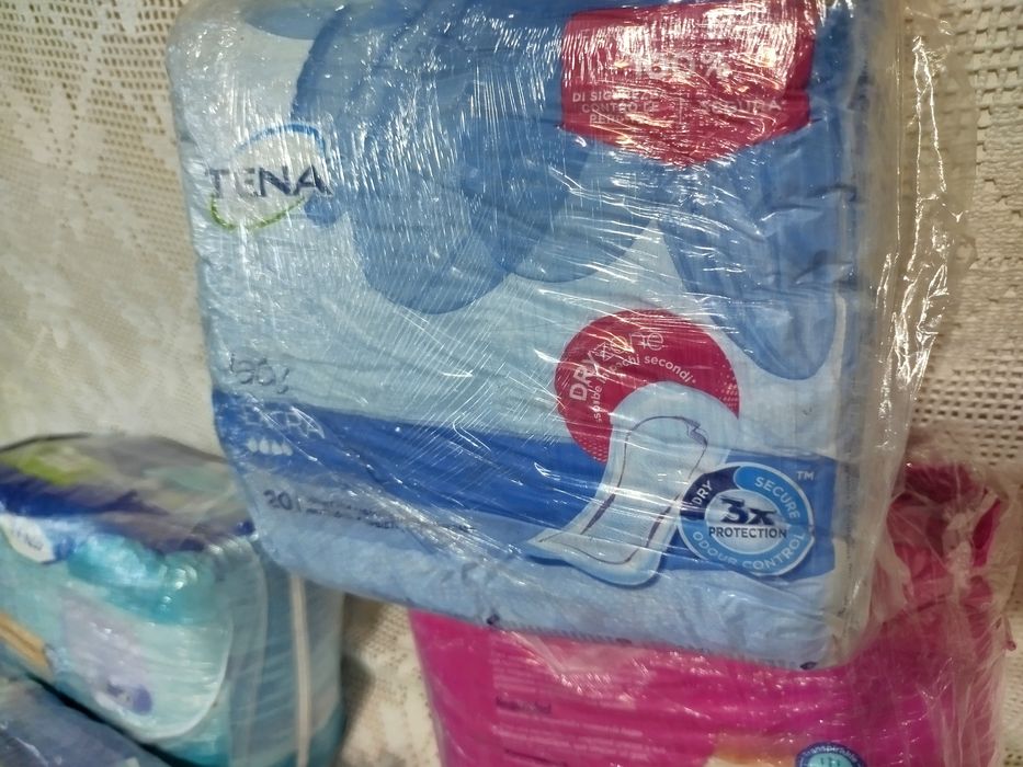 Cueca Fraldas Tena , embalagem selada