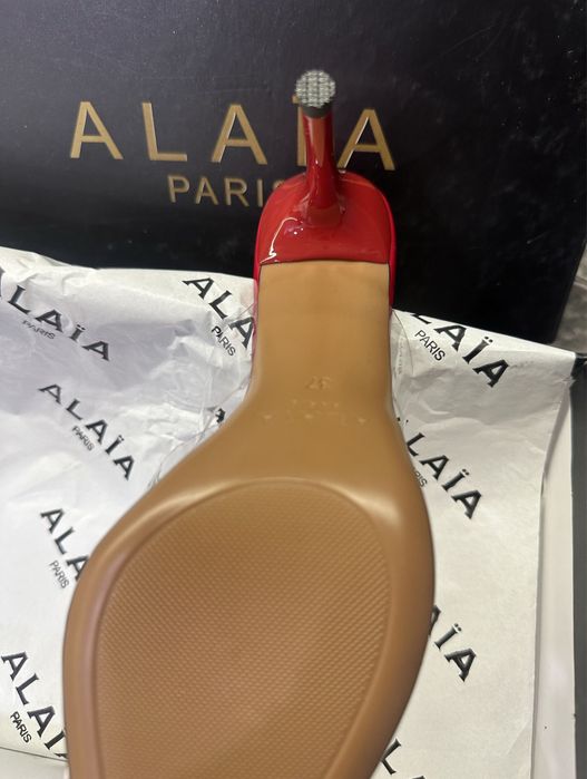Туфлі Alaia Alaïa червоні Підбори Алайя сердечко