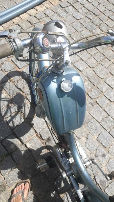 ciclomotor clássica Peugeot BB