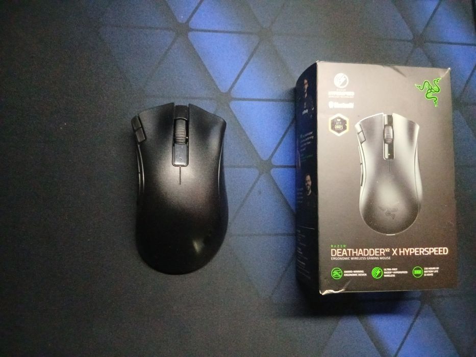 Razer DeathAdder v2 x HyperSpeed