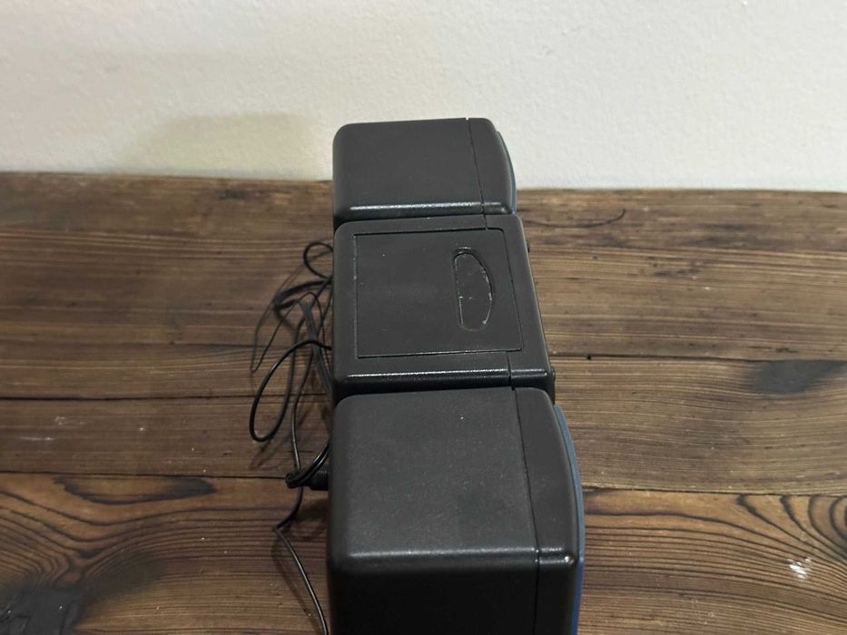 Mini radio / wieża retro na baterie - 23 cm długość