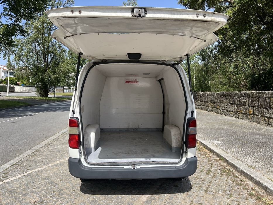 Toyota Hiace 2.5  - 2006 - Fibrada