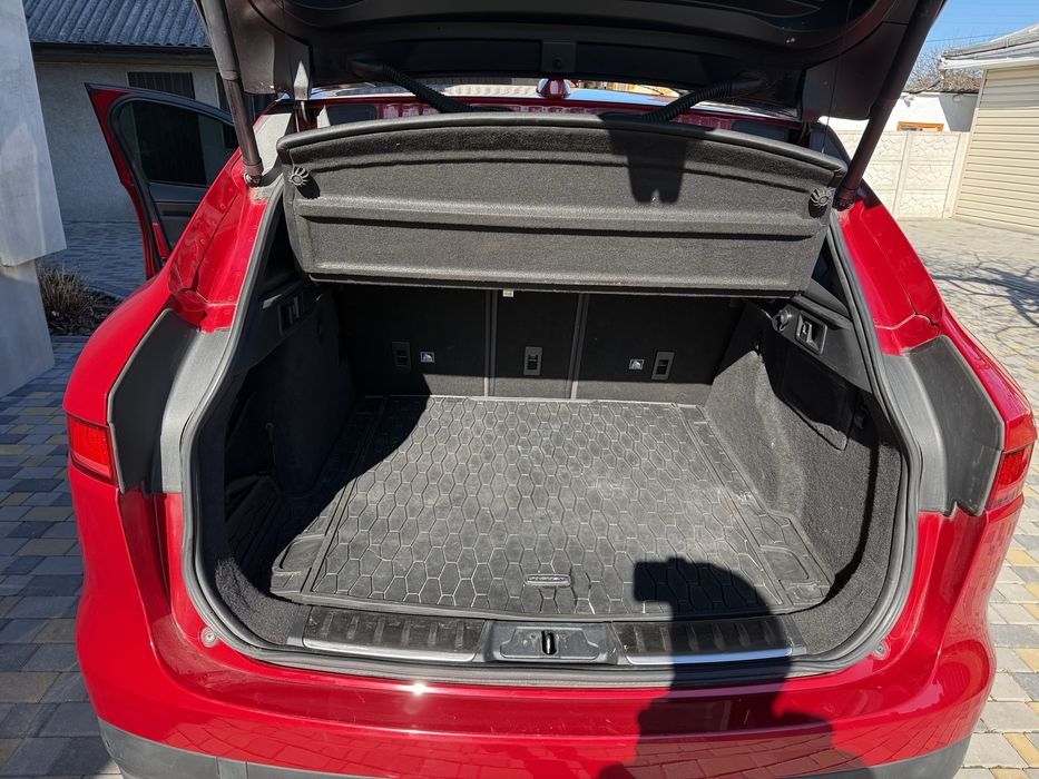 Продам Jaguar F-Pace 2019