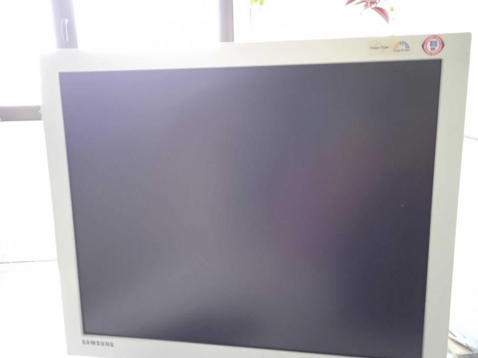 Monitor Samsung SyncMaster 710v