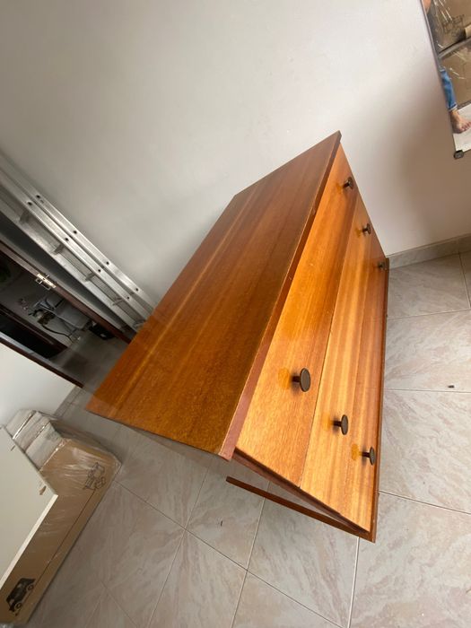 Cómoda com 3 gavetas