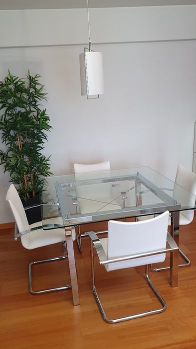 Conjunto de 4 cadeiras