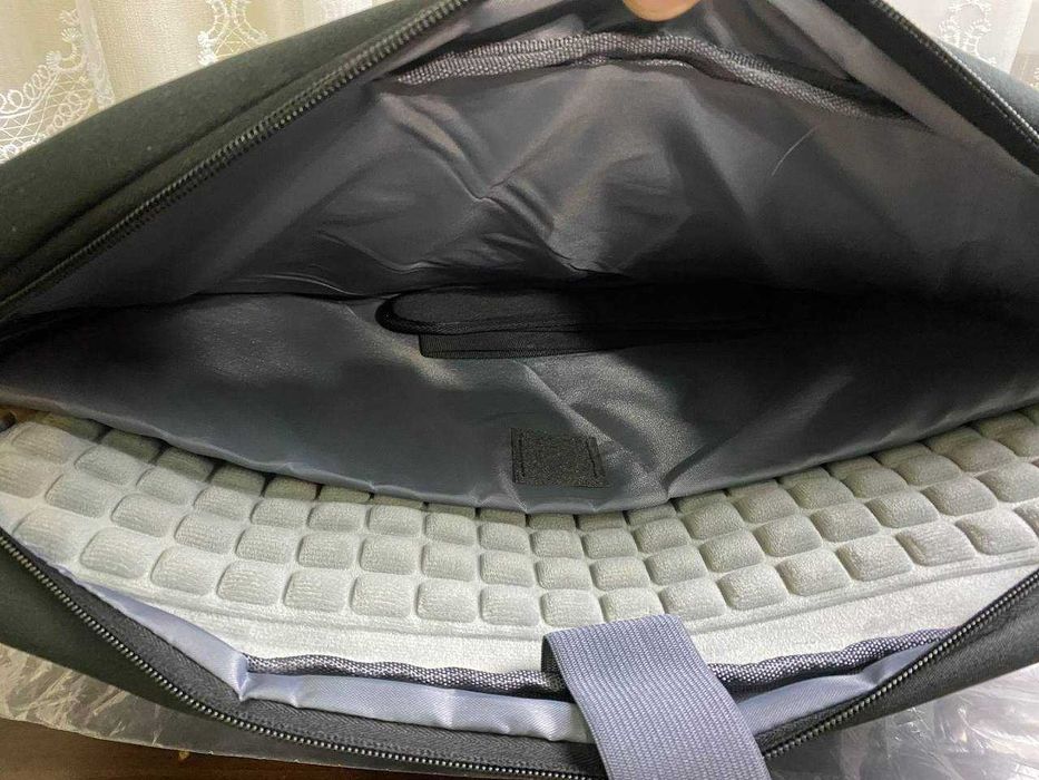 Сумка для ноутбука 17.3" Taikesen (QN-668), black,. нові, прочні