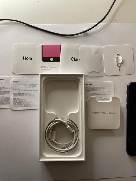 iPhone SE 2020 COMO NOVO