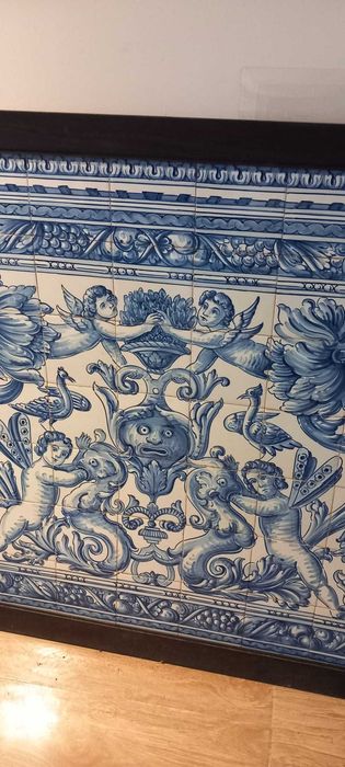 Painel de azulejos pintados à mão Viúva Lamego